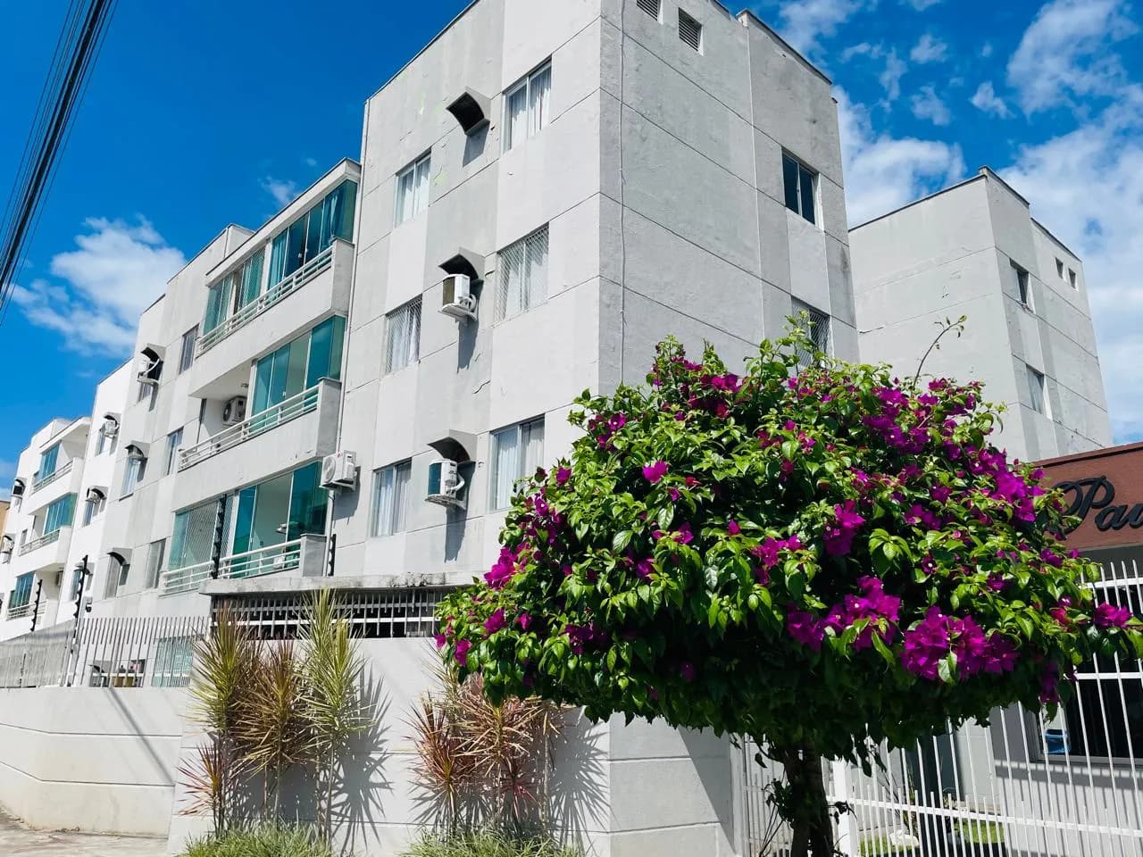 Foto de Apartamento à venda com 3 quartos, 1 vaga, 70m² na Rua São Benedito no Serraria, São José