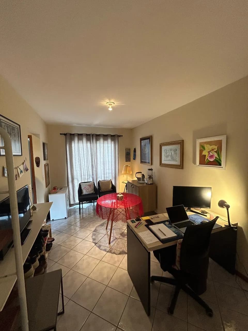 Foto de Apartamento à venda com 2 quartos, 1 vaga, 58m² na Rua Professora Otília Cruz no Jardim Atlântico, Florianópolis