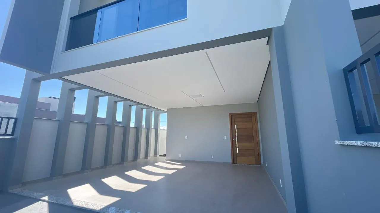 Foto de Casa à venda com 3 quartos, sendo 1 suíte, 2 vagas, 160m² no Sertão do Maruim, São José