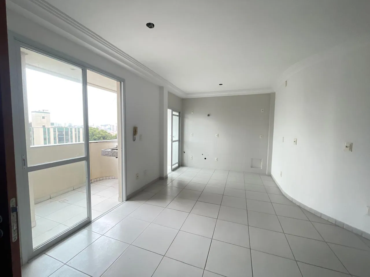Foto de Apartamento à venda com 3 quartos, sendo 3 suítes, 2 vagas, 97m² na Rua Joaquim Nabuco no Capoeiras, Florianópolis
